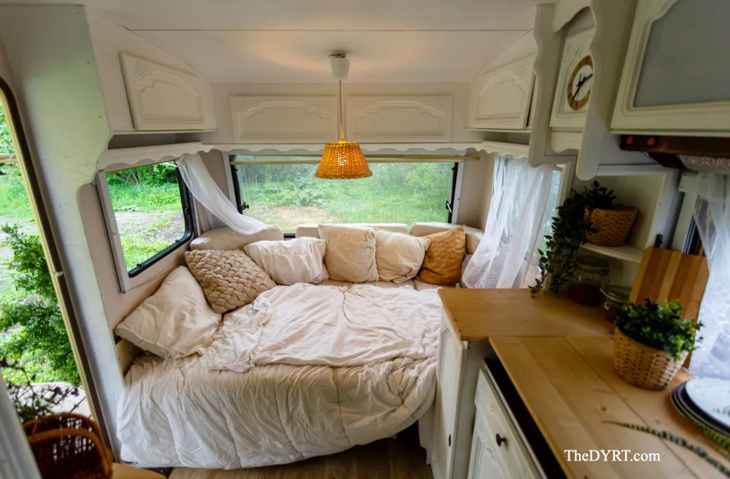 THE SHORT RV MATTRESS GUIDE: EXPERT ADVICE FOR RESTFUL TRAVELS IN 2024 2 RV-Furniture-Tips-and-Ideas-for-RVs-and-Travel-Trailers