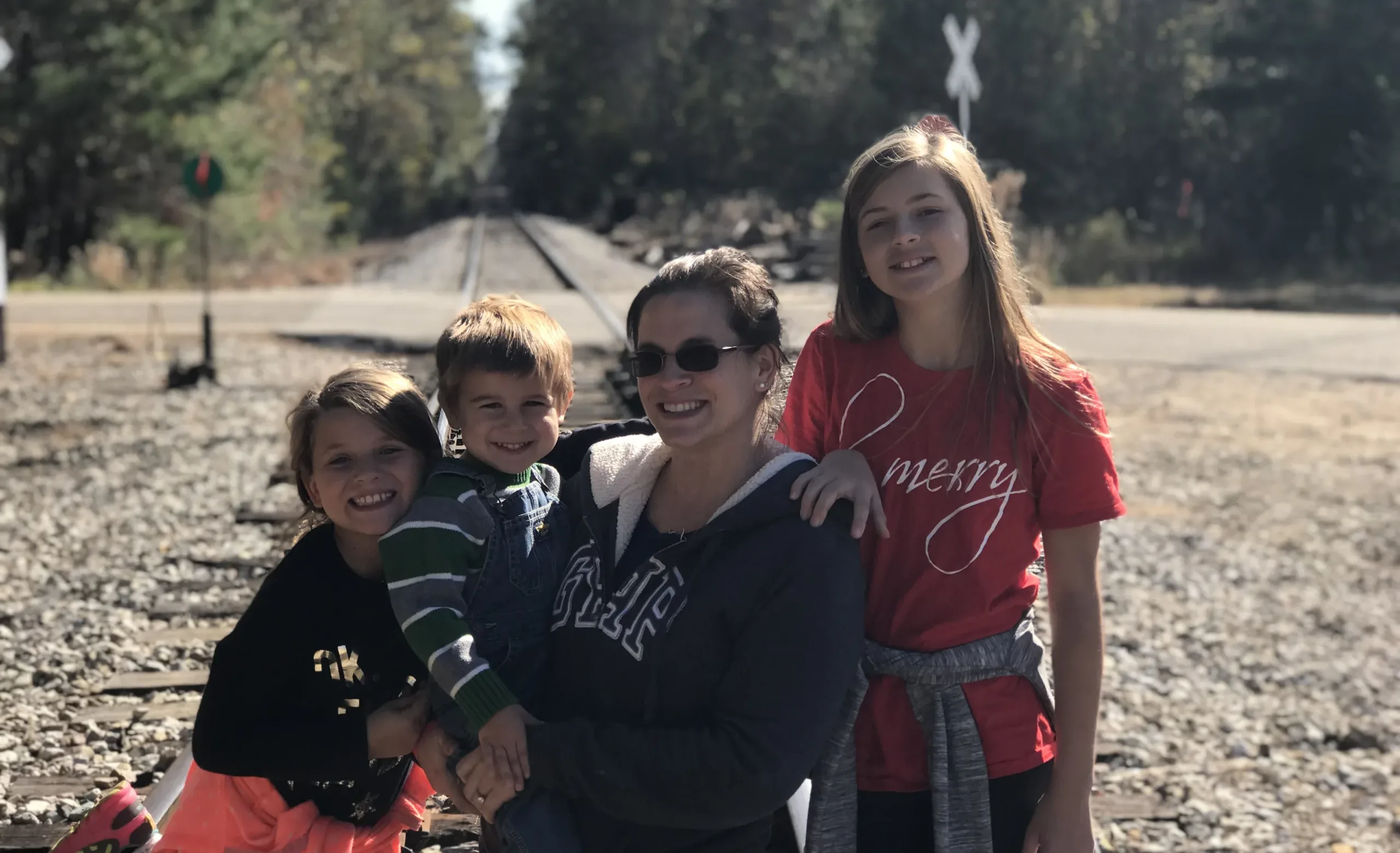 THE WATERLESS SEPARETT VILLA COMPOSTING TOILET: A REAL & HONEST REVIEW 11 Erin and kids