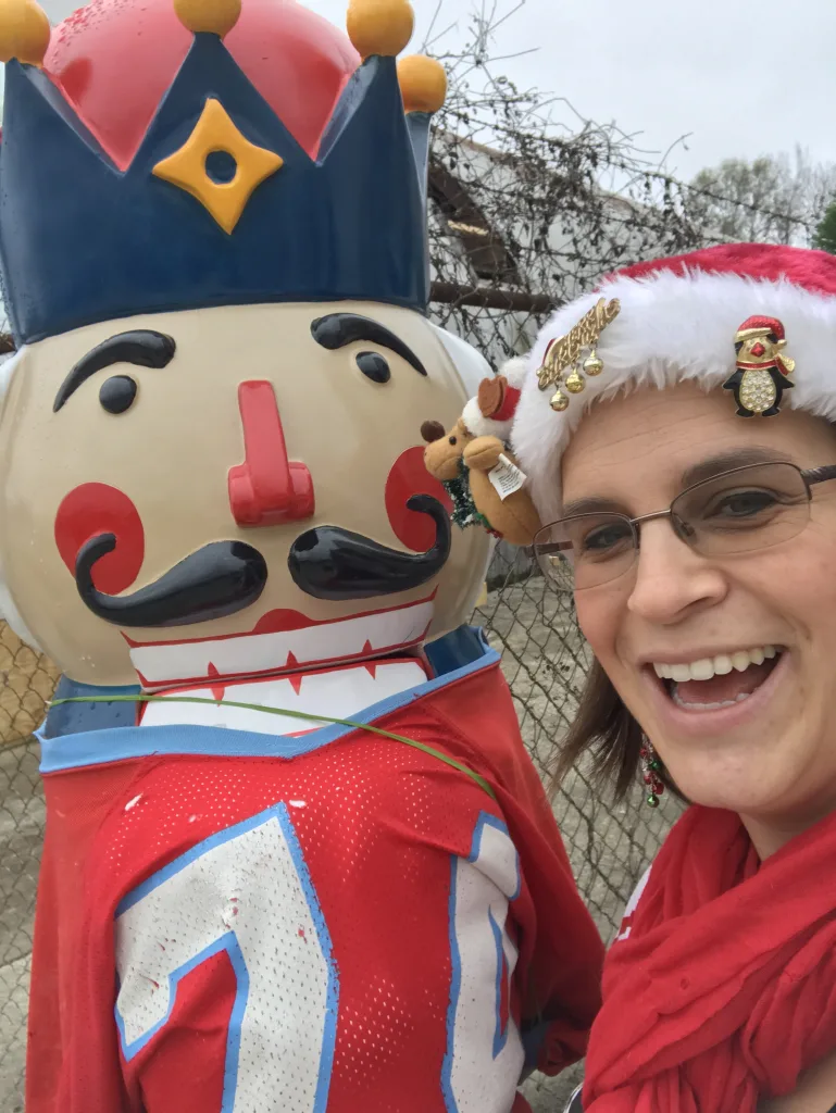 ABOUT 7 I have fun dressing up