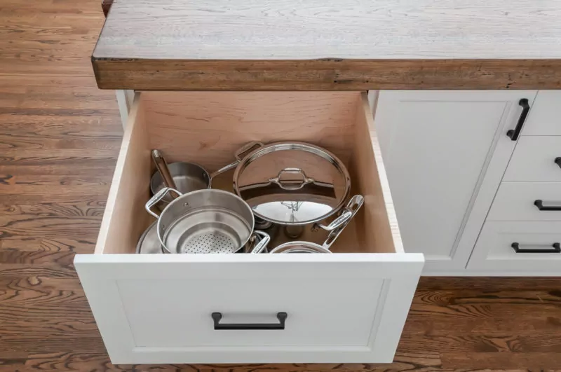 MAKING THE MOST OF AN ADU KITCHEN: EASY TIPS FOR SAVING SPACE & MONEY 5 pull out deep drawers