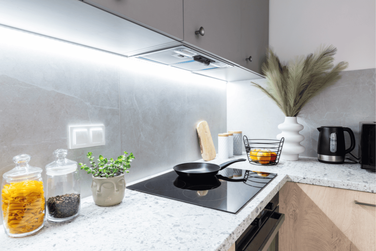 AN EFFICIENCY KITCHEN: DESIGN TIPS & IDEAS TO MAXIMIZE SPACE 11 lights to brighten up small space