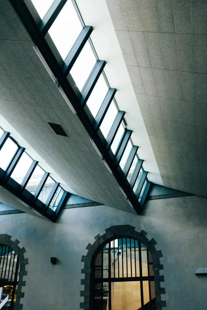 39 VALUABLE ADU IDEAS TO OPTIMIZE SPACE IN A BACKYARD BUILD (700+ PICS) 61 Skylight in the Ceiling