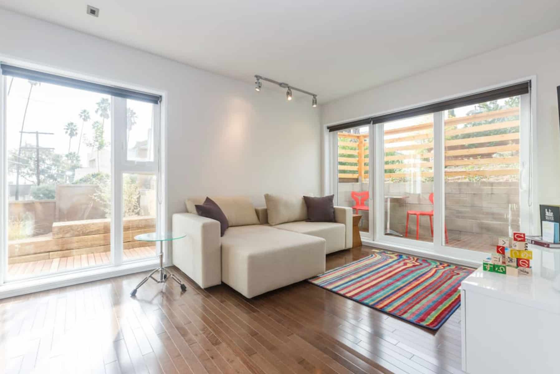 THE 7 BEST PREFAB ADUS FOR YOUR BACKYARD - EXPERT PICKS 15 meka modular living room in prefab adu 480